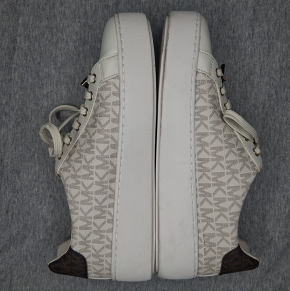 Michael Kors Women's Poppy Lace Up Vanilla Sneakers Gold MK Logo 8M - Picture 5 of 16